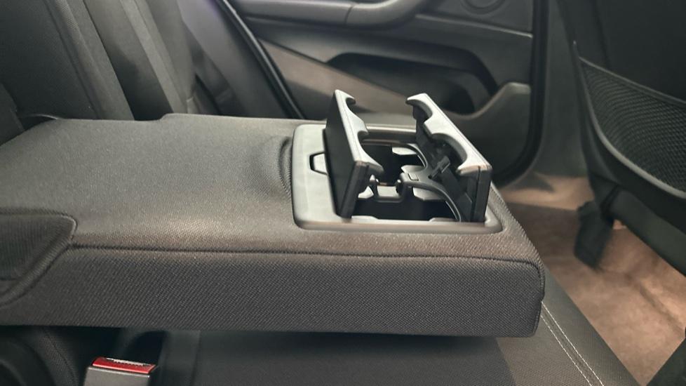 Rear Armrest/ Cup Holder