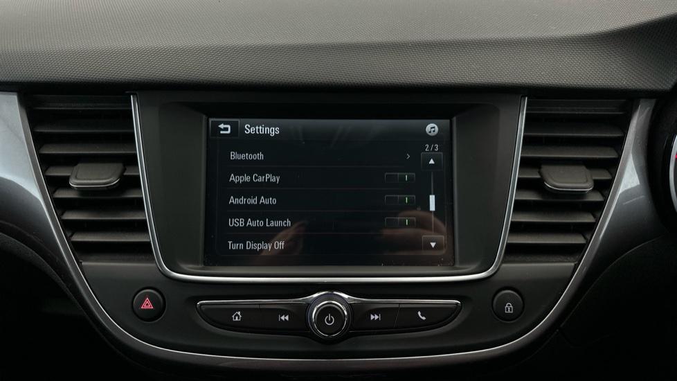 Apple Car Play & Android Auto