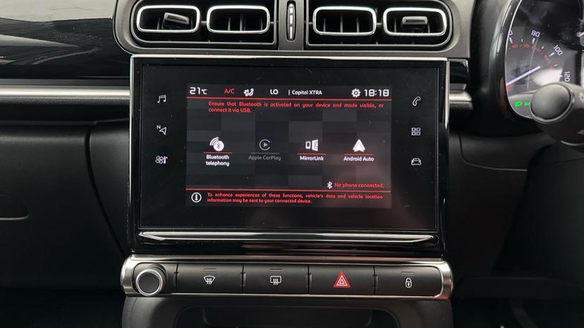 Apple CarPlay/Android Auto / Bluetooth 