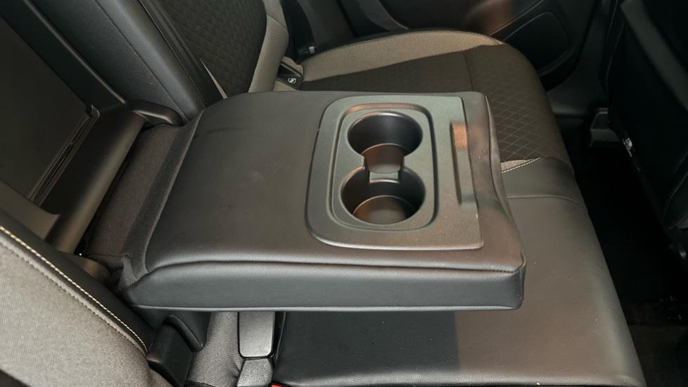 Rear Armrest/ Cup Holder