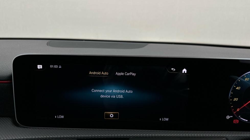 Apple Car Play & Android Auto