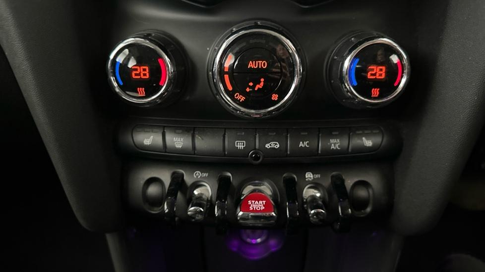 Air Conditioning /Dual Climate Control /Auto Stop/Start 