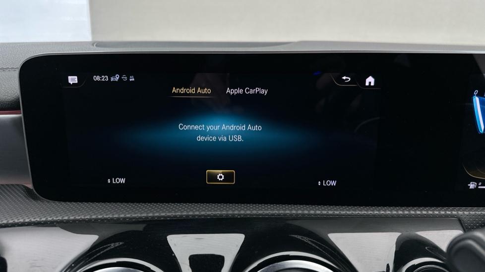 Apple Car Play & Android Auto