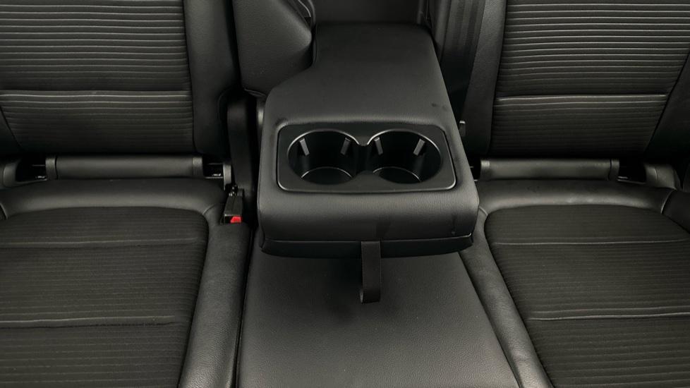 Rear Armrest/ Cup Holder