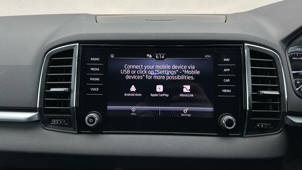 Apple Car Play & Android Auto