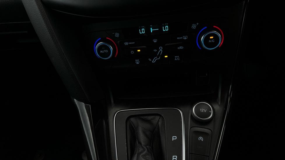 Air Conditioning /Dual Climate Control 