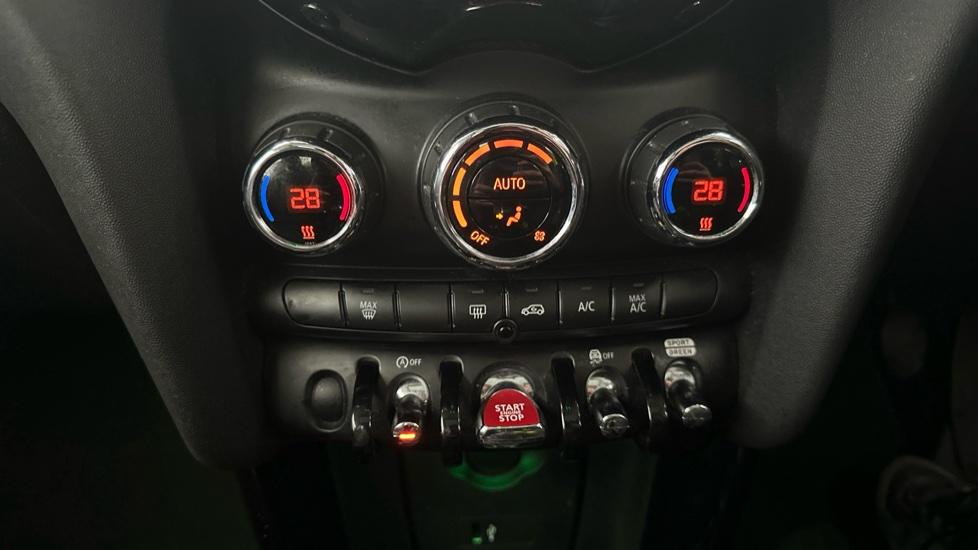 Air Conditioning /Dual Climate Control /Auto Stop/Start 