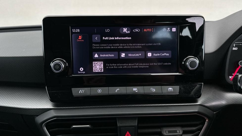 Apple Car Play & Android Auto