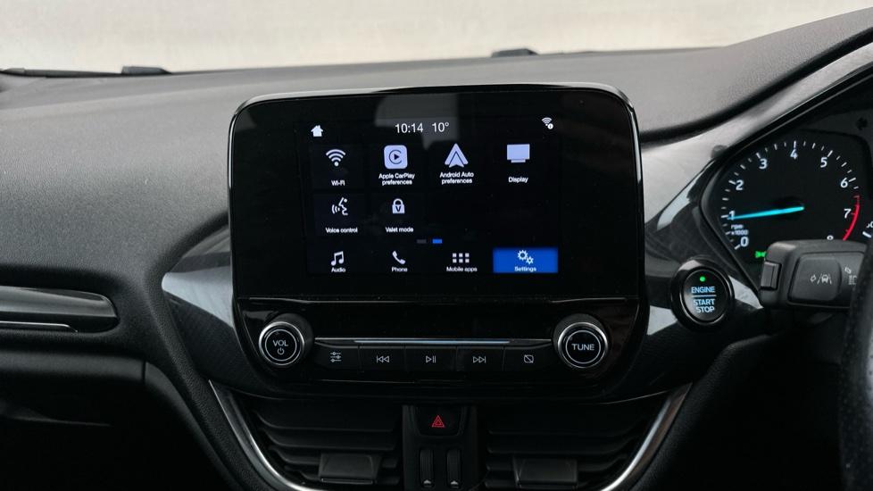 Apple Car Play & Android Auto