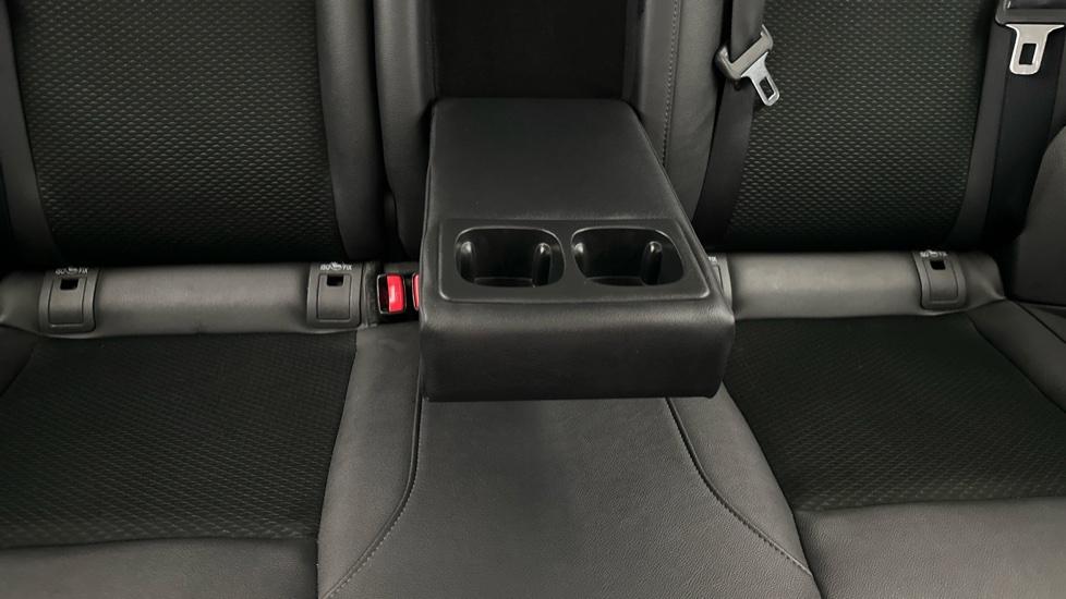 Rear Armrest/ Cup Holder