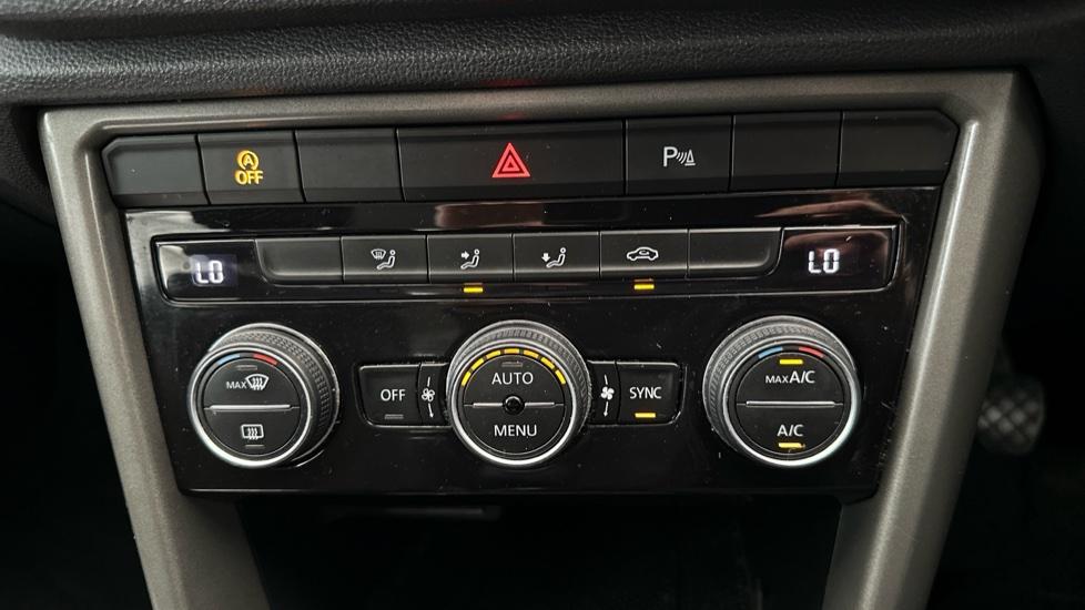 Air Conditioning /Dual Climate Control 