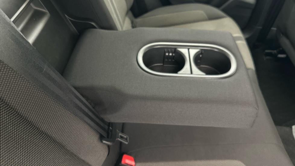 Rear Armrest/ Cup Holder