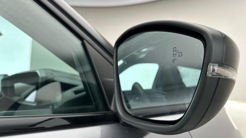 Blind Spot Monitoring System 