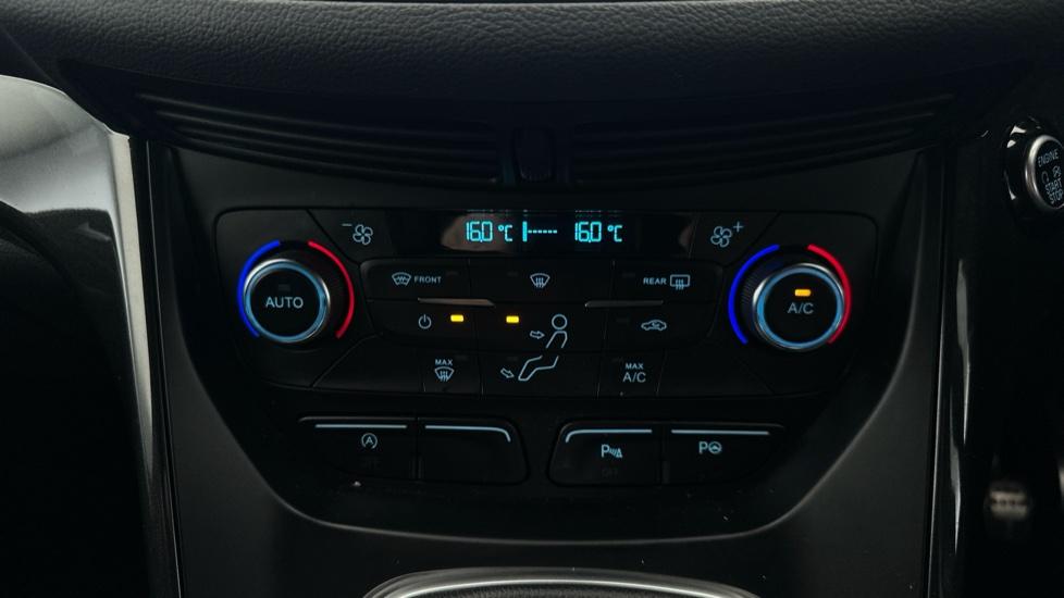 Air Conditioning / Dual Climate Control / Auto Stop/Start 