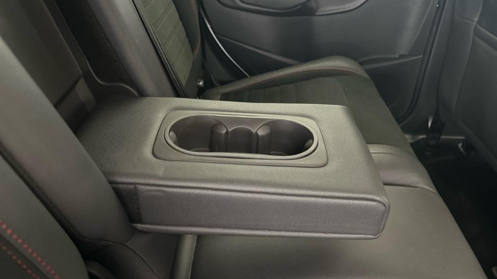 Rear Armrest/ Cup Holder