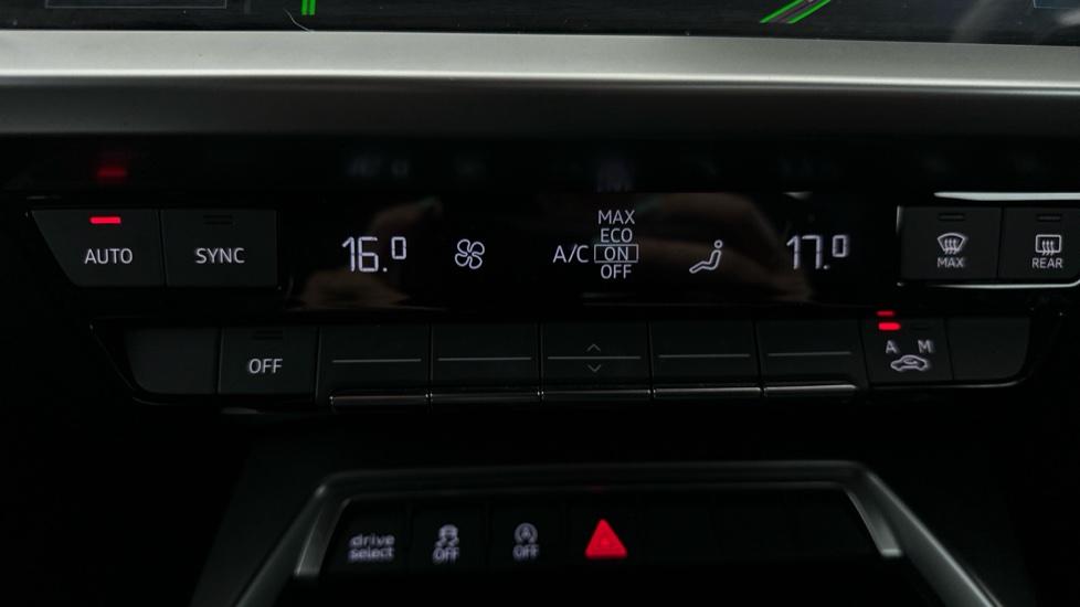 Air Conditioning /Dual Climate Control 