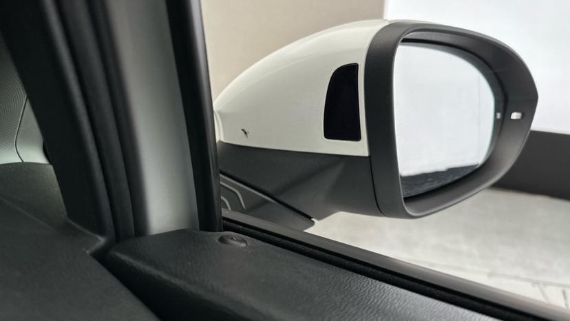 Blind Spot Monitoring System 