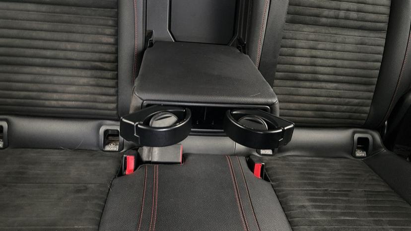 Rear Armrest/ Cup Holder