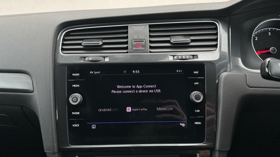 Apple Car Play & Android Auto