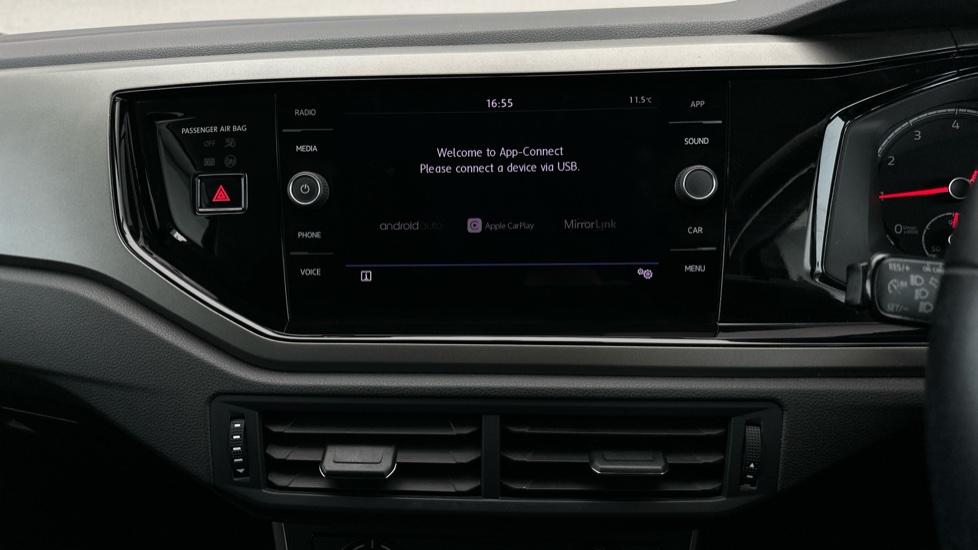 Apple Car Play & Android Auto