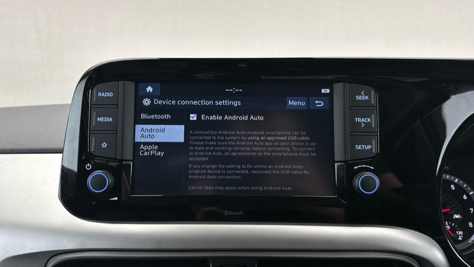 Apple Car Play & Android Auto