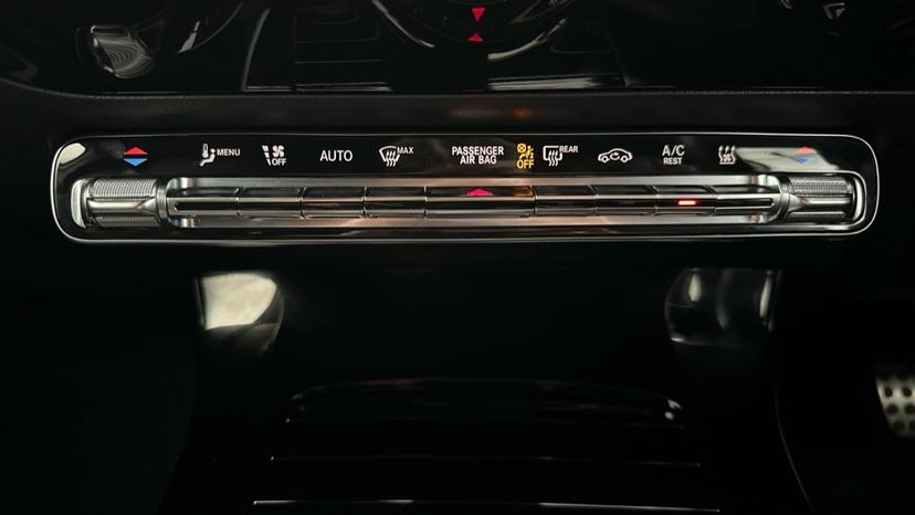 Air Conditioning /Dual Climate Control 