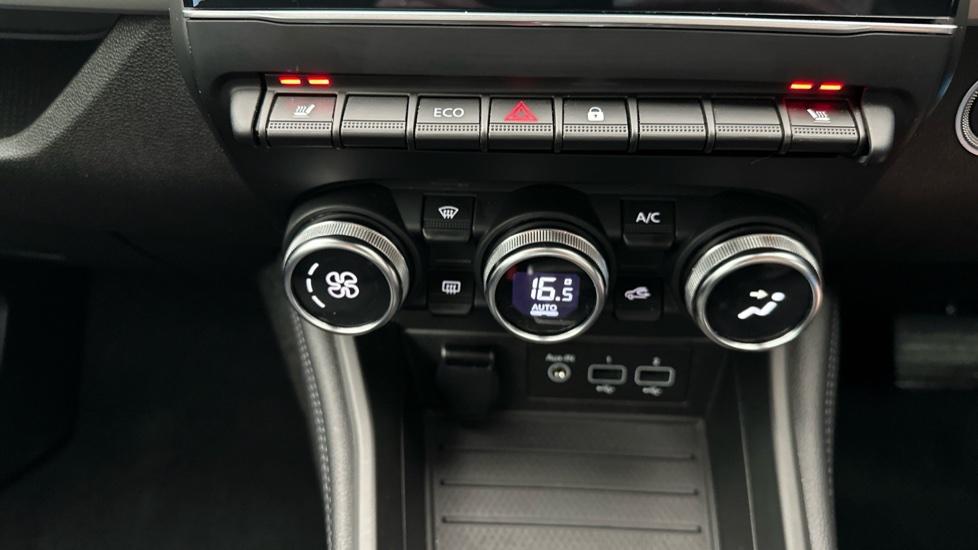 Heated Seats /Air Conditioning 