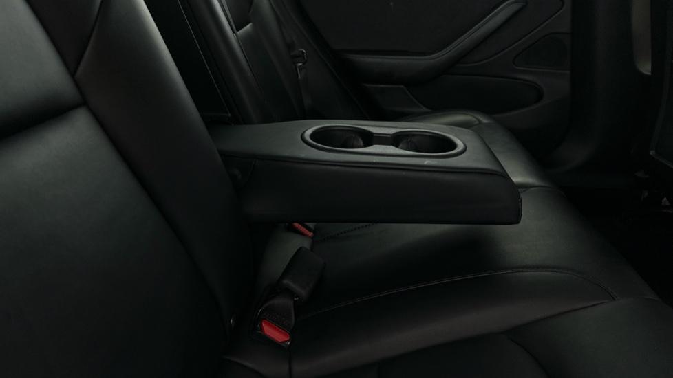 Rear Armrest/ Cup Holder