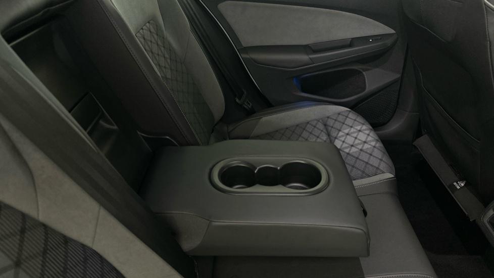 Rear Armrest/ Cup Holder