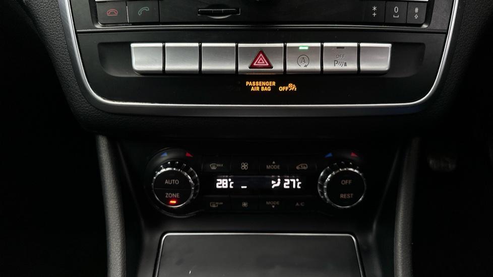 Auto Stop/Start/Air Conditioning /Dual Climate Control 