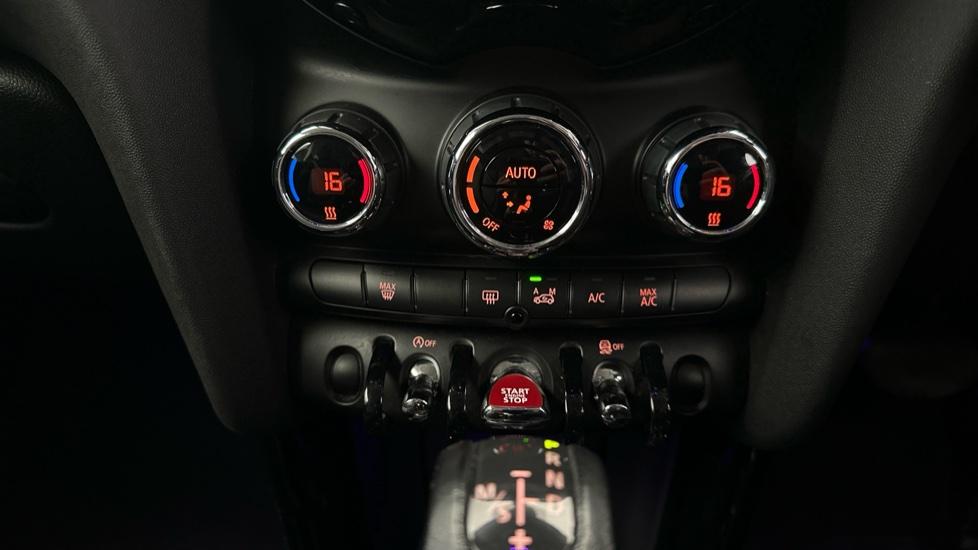 Dual Climate Control / Air Conditioning / Auto Stop/Start