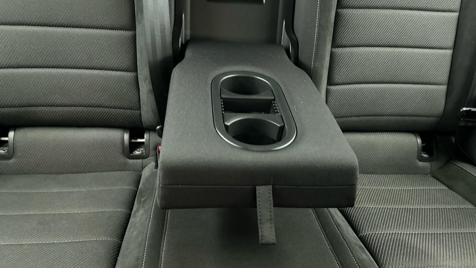 Rear Armrest/ Cup Holder