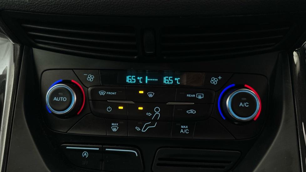 Air Conditioning / Dual Climate Control / Auto Stop/Start 