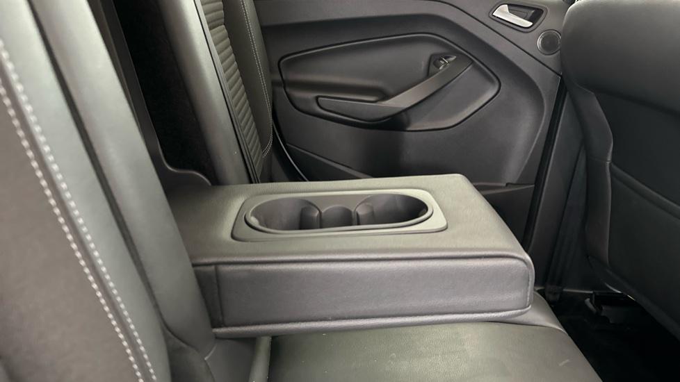 Rear Armrest/ Cup Holder