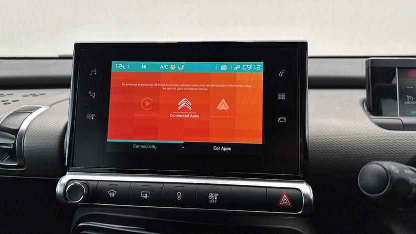 Apple CarPlay / Android Auto 