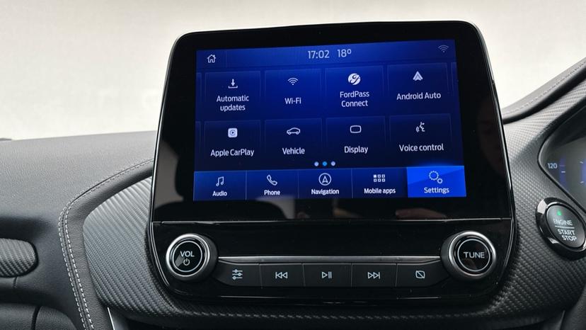 Apple Car Play & Android Auto