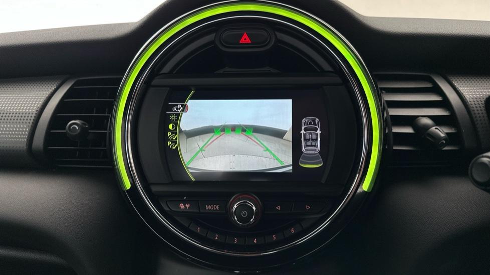 Rear View Camera /Park Pilot 