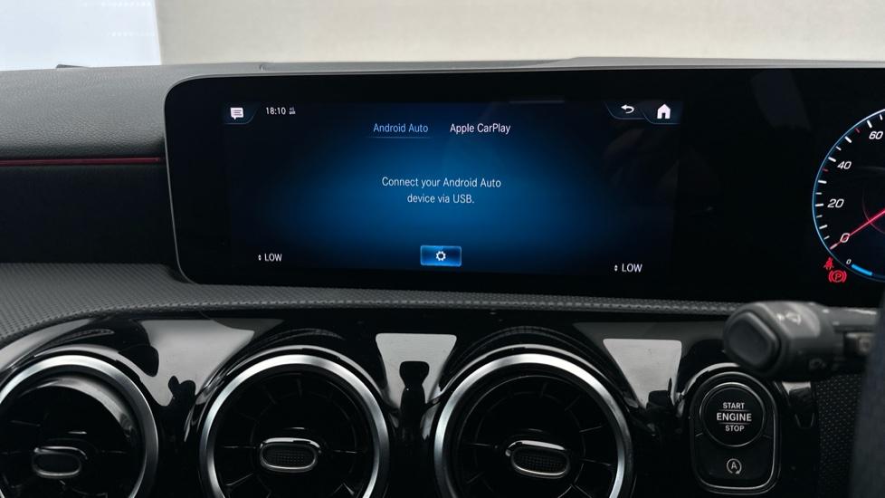 Apple Car Play & Android Auto