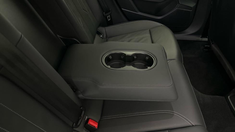 Rear Armrest/ Cup Holder