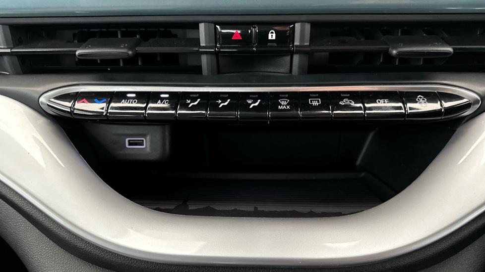 Air Conditioning /Dual Climate Control 