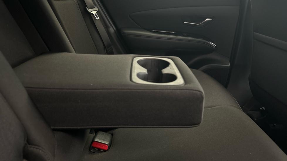 Rear Armrest/ Cup Holder