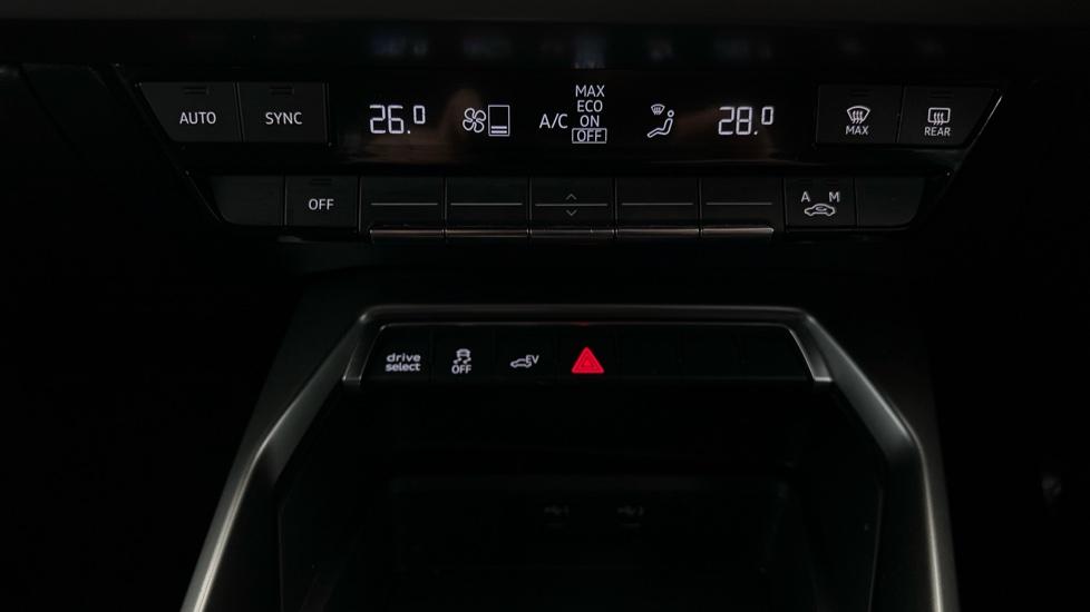 Air Conditioning /Dual Climate Control 