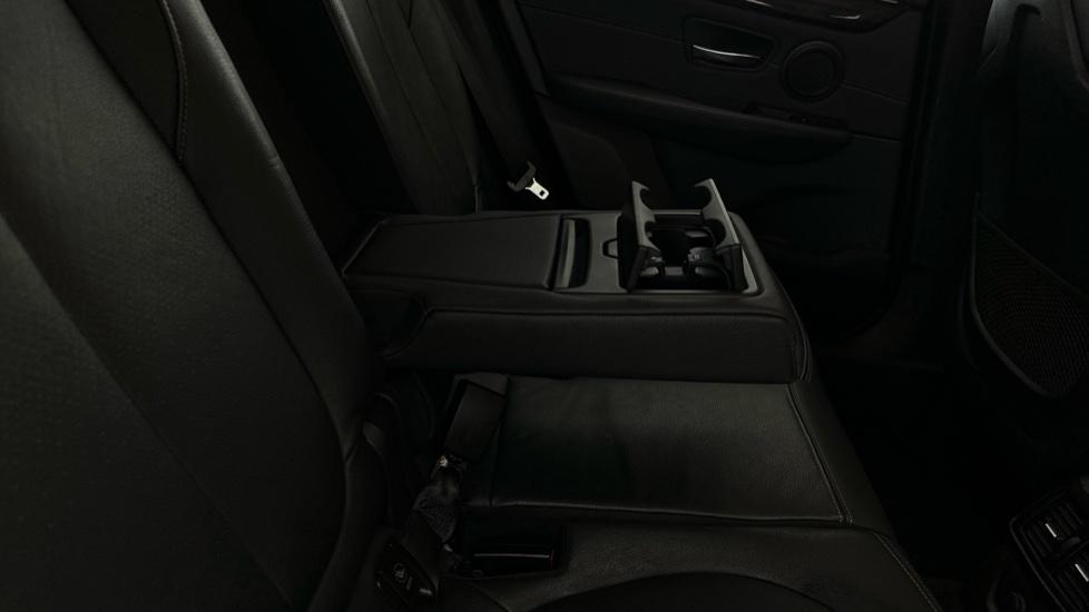 Rear Armrest/ Cup Holder