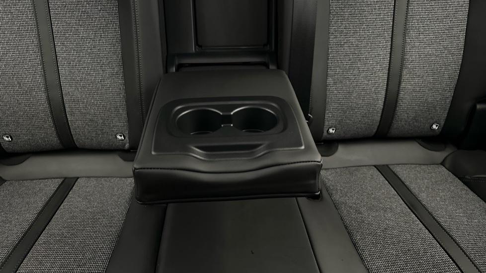 Rear Armrest/ Cup Holder