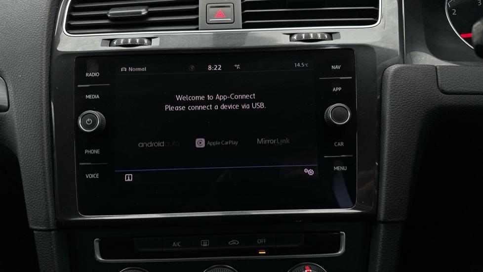 Apple Car Play & Android Auto