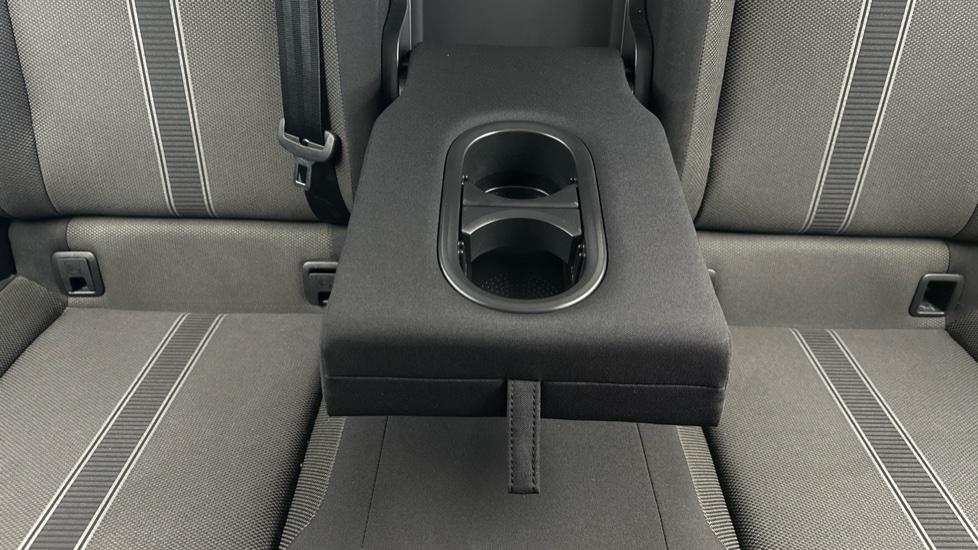 Rear Armrest/ Cup Holder