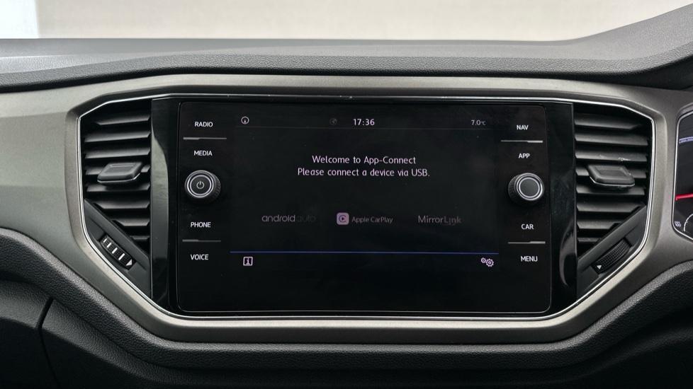 Apple Car Play & Android Auto