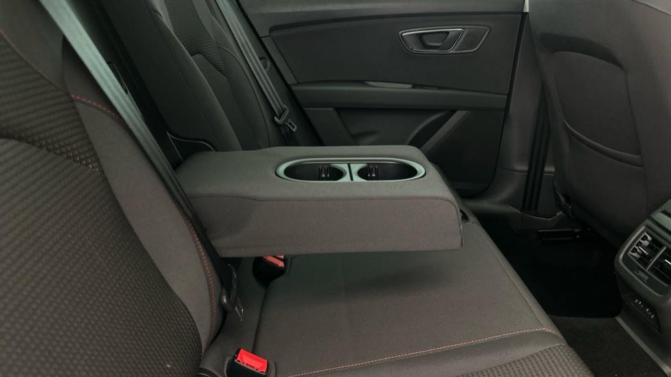 Rear Armrest/ Cup Holder