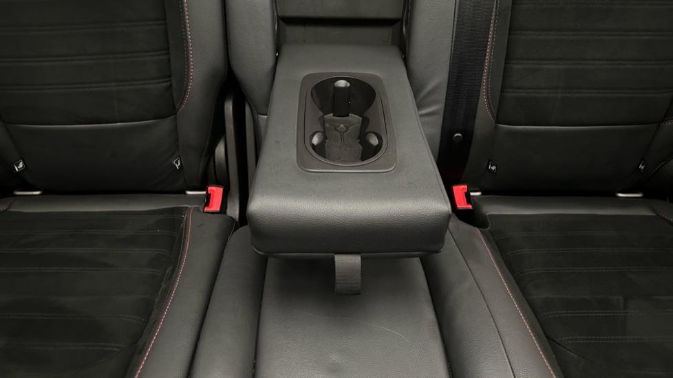 Rear Armrest/ Cup Holder