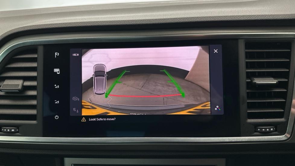 Rear View Camera/Park Pilot 